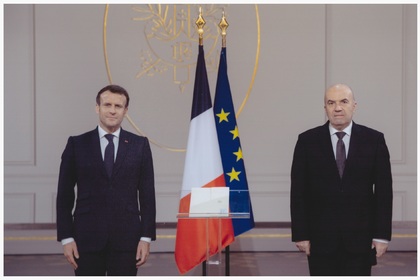 Посланик Николай Милков връчи акредитивните си писма на президента на Франция Еманюел Макрон